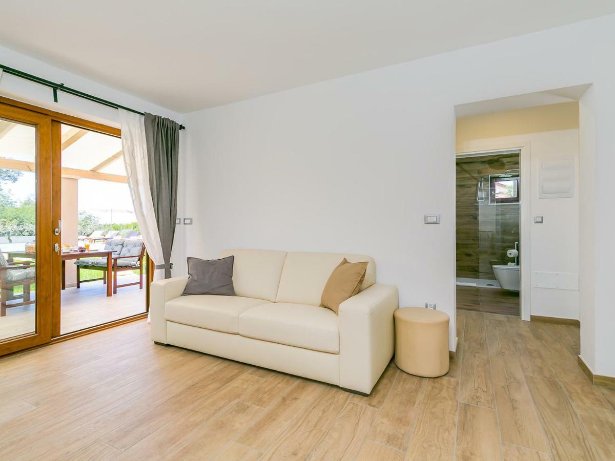 Pool Premium Apartment فيرسار المظهر الخارجي الصورة