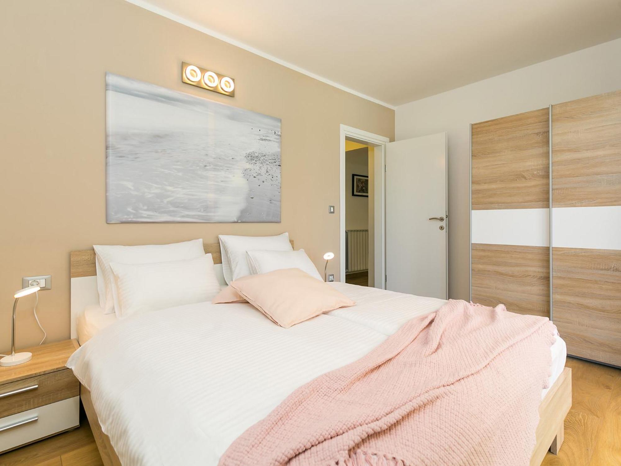 Pool Premium Apartment فيرسار المظهر الخارجي الصورة