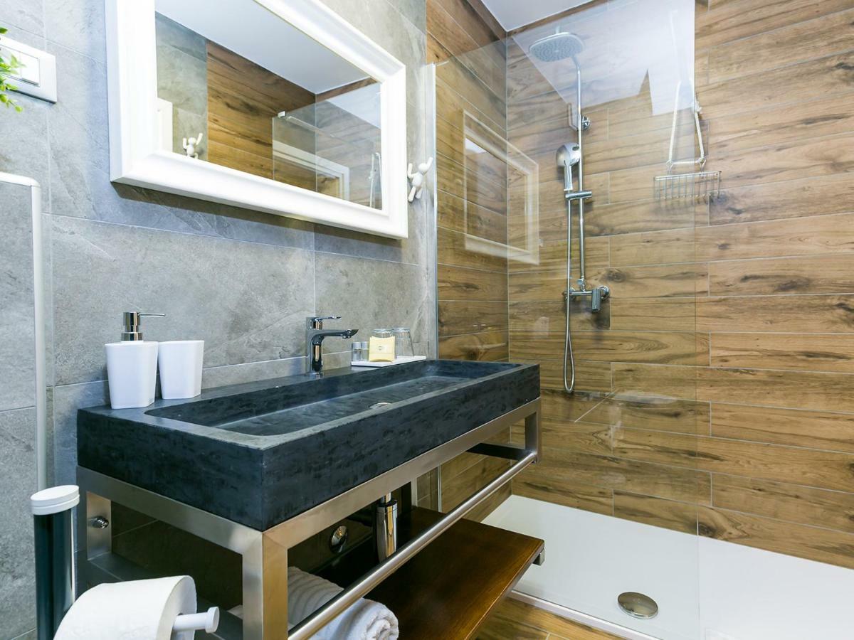Pool Premium Apartment فيرسار المظهر الخارجي الصورة